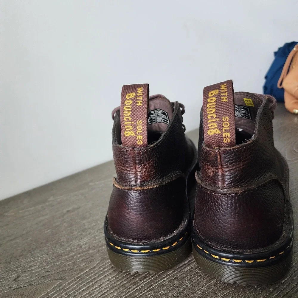 Dr Martens Sussex Brown Pebbled Leather Chukka Boots Shoes Men 8 Women 9 AW004